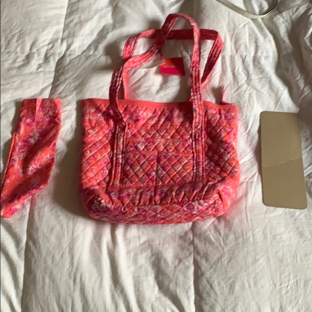 NWT Vetra Bradley Villager Hope Toile Bag w/ flaws